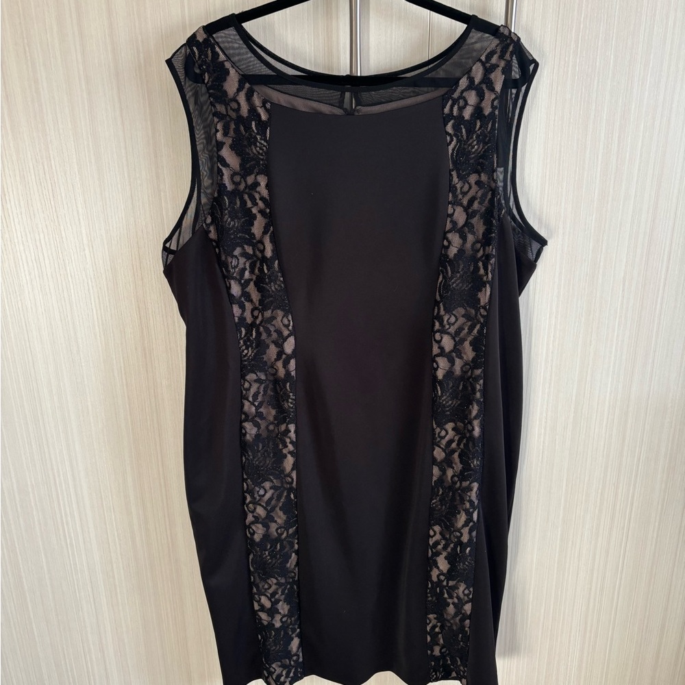 Laura Plus Black cocktail Dress with‎ Lace Accents and sparkle size 22